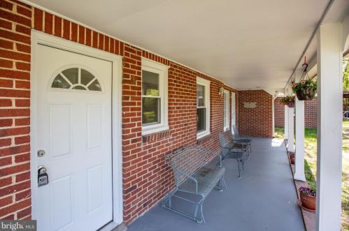 10600 Woodland Dr, Fredericksburg VA  22407-7759 exterior