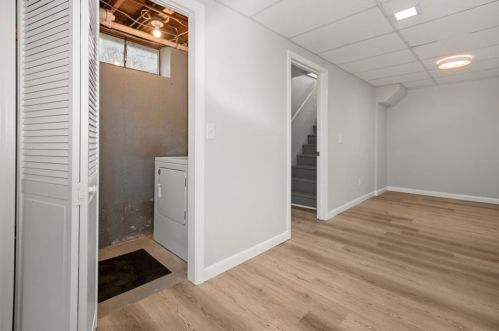 15 Hatfield St, North Kingstown RI  02852-4715 exterior