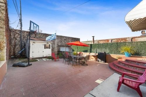 160 52 St, Bayonne NJ  07002-2111 exterior