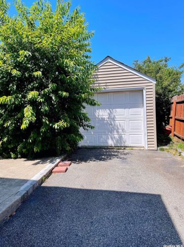 2335 Mitchell Pl, North Bellmore NY  11710-3332 exterior