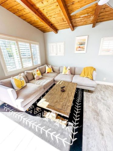 814 Capistrano Pl, San Diego CA 92109-8106 exterior