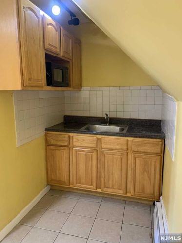 177 Seymour Ave, Newark NJ  07108-1713 exterior