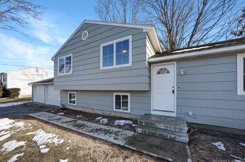 108 Bassett Rd, North Haven, CT 06473-1901