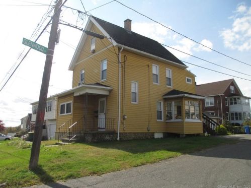 72 New Haven Ave, Waterbury, CT 06708-4531