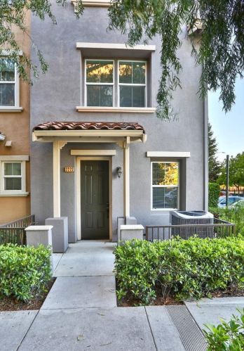 2222 Beech Cir, San Jose, CA 95131-3442