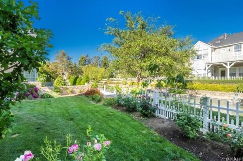 27102 Breakers Cv, Santa Clarita, CA 91355-1609