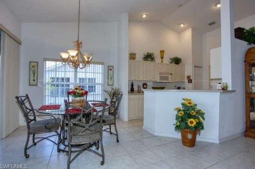 5625 Sherborn Dr, Naples, FL 34110-9036