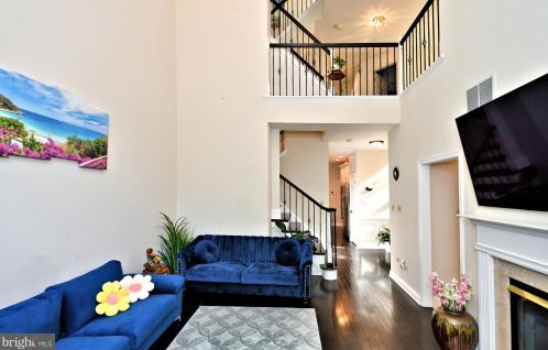 309 Meadow View Ln, Lansdale PA  19446-5932 exterior