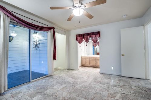 4518 Falls Dr, Dallas TX  75211-6405 exterior