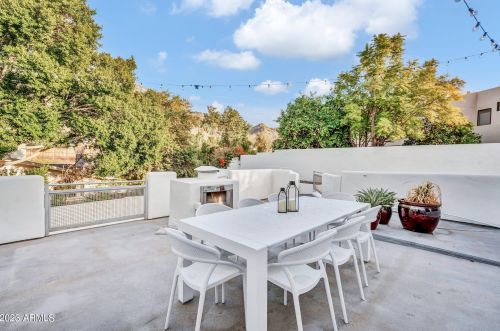 7627 22nd St, Phoenix AZ  85020-4706 exterior