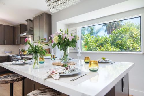 560 Apple Grove Cir, Santa Barbara CA  93105-4086 exterior