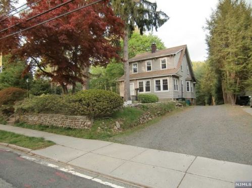 715 Blanch Ave, Norwood, NJ 07648-1900
