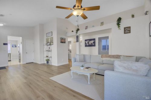 885 Turquoise St, Vacaville CA  95687-7810 exterior