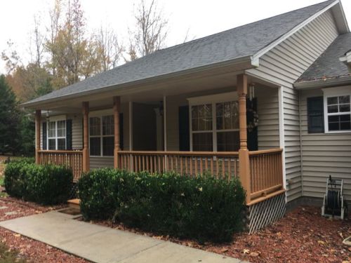 195 Boone Ln, Farmington, NC 27028-5184