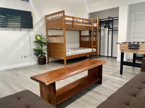 7442 Mcneil Way, Buena Park CA  90620-1746 exterior