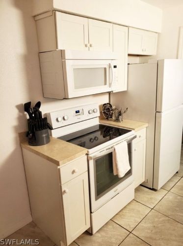 24 Alabama Rd, Lehigh Acres FL  33936-6812 exterior