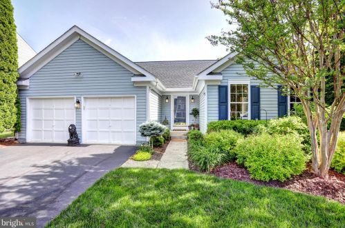 17280 Magic Mountain Dr, Round Hill, VA 20141-2486