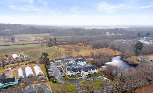 43 Kendall Ave, Sherborn MA  01770-1331 exterior