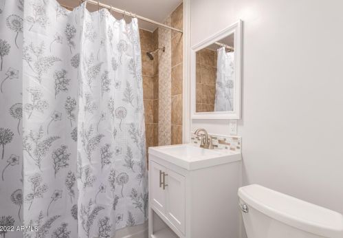 1625 22 St, Phoenix AZ 85016-6114 exterior