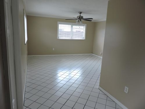 4348 Applecrest Dr, West Palm Beach, FL 33410-5809