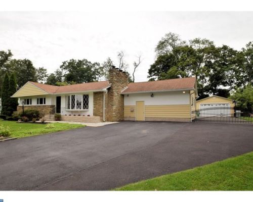 138 Highland Dr, Southampton PA  18954-1822 exterior