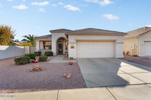 18027 Udall Dr, Sun City, AZ 85374-2926