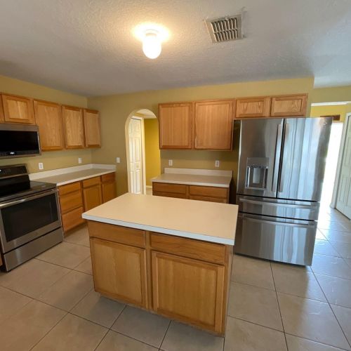 255 Uneeda Pl, Fort Pierce, FL 34953-5487