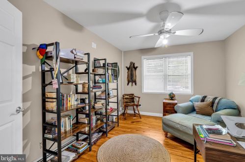 16 Bayberry Rd, Princeton NJ  08540-7417 exterior