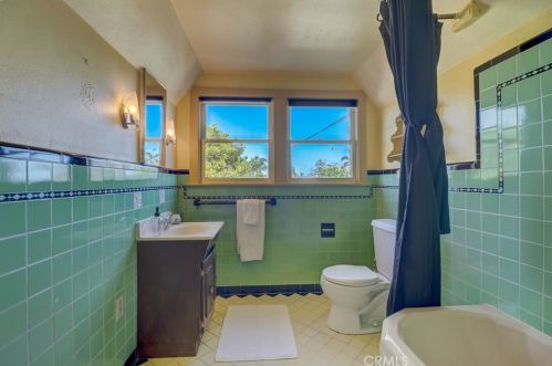 4663 Biona Dr, San Diego CA 92116-2332 exterior