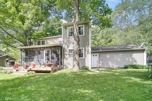 4102 Bloomingdale Ave, Valpo IN  46383-1914 exterior