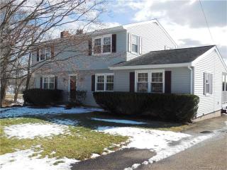 31 Peyton Pl, Middletown CT  06457-2339 exterior