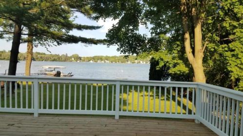 5108 Wickert Dr, West Bend WI  53095-9235 exterior