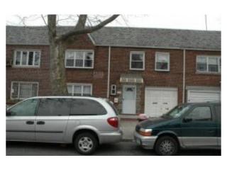 1068 16th St, Brooklyn, NY 11230-4404