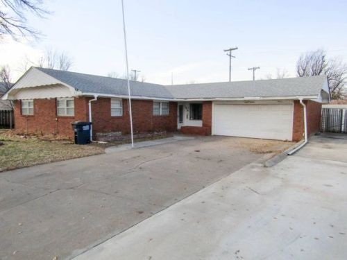 1614 Field Dr, Enid, OK 73703-7905