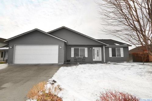5620 Mckinley Ct, Pasco, WA 99301-8430