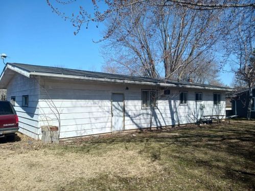 416 Dodge St, Stanley, WI 54768-1106
