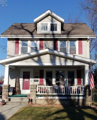 148 Attwood Ter, Bellevue, OH 44811-1301