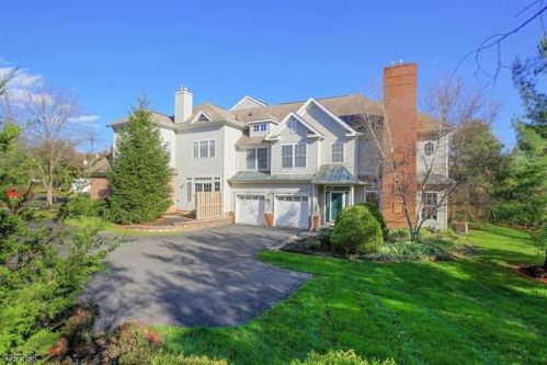 34 Loft Dr, Martinsville, NJ 08836-2261