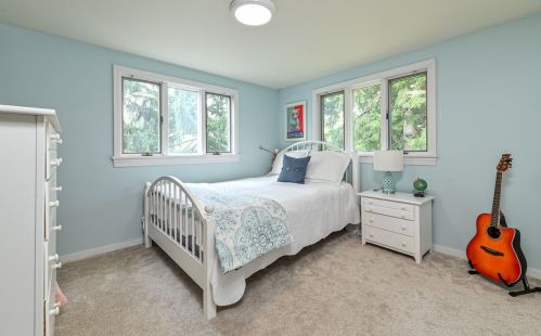 2567 Aldon Dr, Sewickley PA  15143-8612 exterior