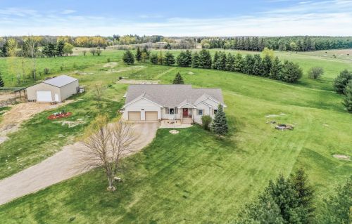 901 397th Ave, Stanford, MN 55080-3416