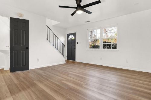 703 Center St, Mount Pleasant SC  29464-4902 exterior