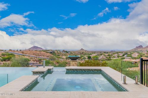 9710 Palisades Blvd, Scottsdale AZ 85268-2755 exterior