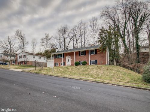 2263 Spinnaker Ct, Woodbridge VA  22192-2129 exterior