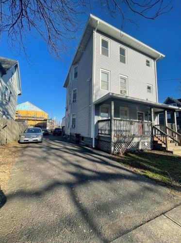 245 Beardsley St, Bridgeport CT  06607-1603 exterior