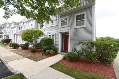 36 Kent Ct, Middletown, NY 10940-2142