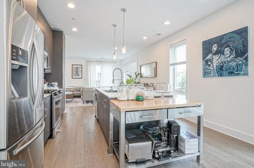 1425 Hancock St, Philadelphia PA  19147-0038 exterior
