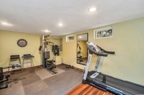 624 Caledonia Rd, Huntington Station NY 11746-5116 exterior