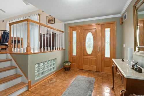 20 Sailfish Pl, Northport, NY 11768-1843