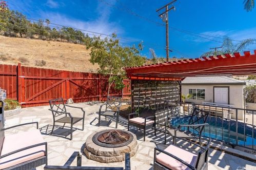 282 Hill St, Lake Elsinore CA  92530-3926 exterior