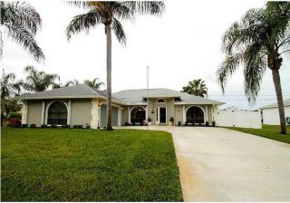 498 Hazel St, Sebastian, FL 32958-4228